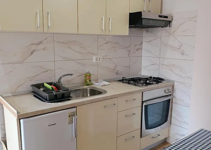 Anita Hure 흐바르