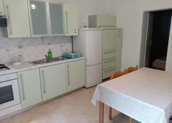 Anita Hure Hvar Town