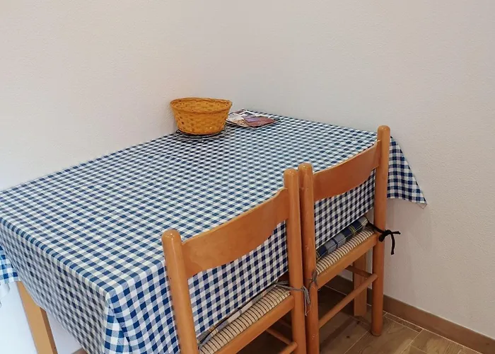 Apartament Anita Hure *